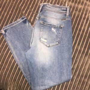 Kancan, distressed boyfriend crop